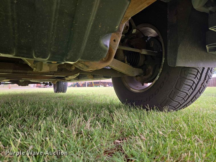 image for item EW0414 2013 Chevrolet Suburban SUV