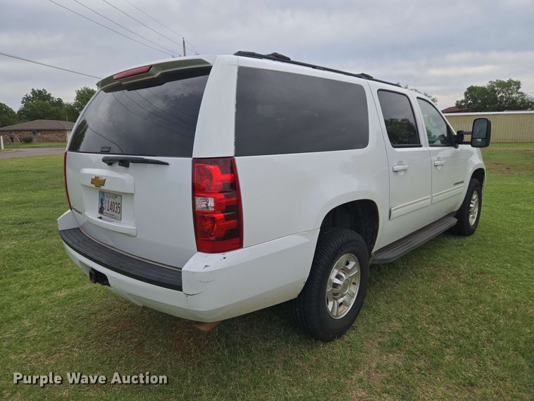 image for item EW0416 2013 Chevrolet Suburban SUV