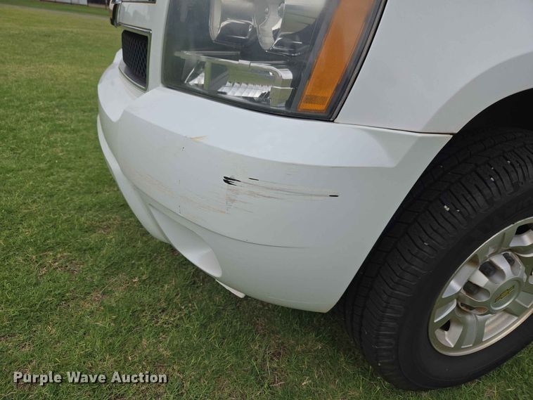 image for item EW0416 2013 Chevrolet Suburban SUV