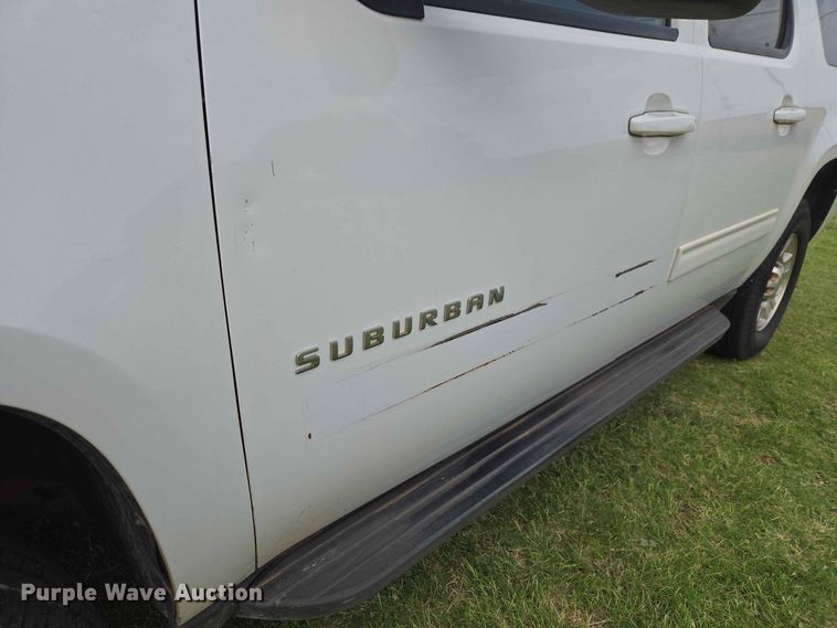 image for item EW0416 2013 Chevrolet Suburban SUV