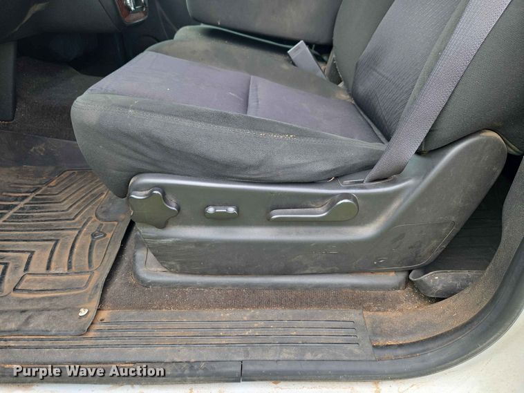 image for item EW0416 2013 Chevrolet Suburban SUV