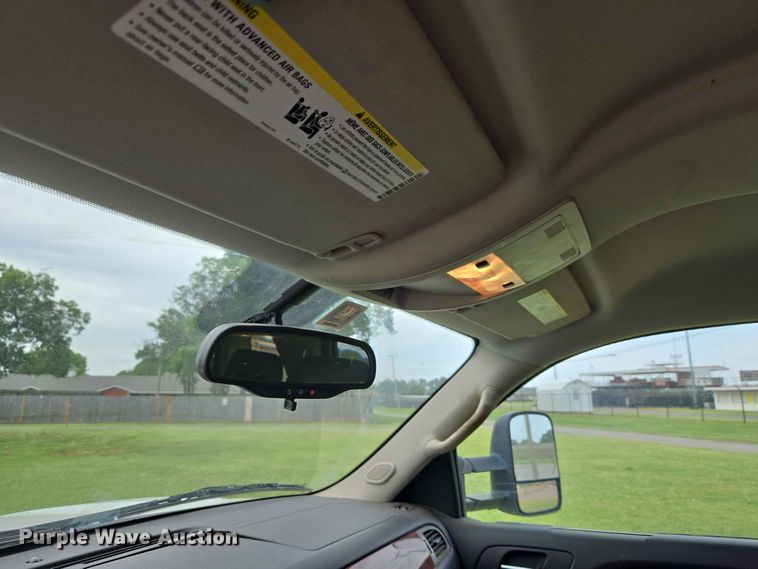 image for item EW0416 2013 Chevrolet Suburban SUV