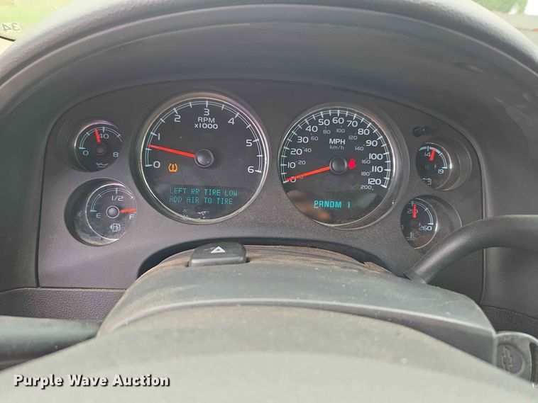 image for item EW0416 2013 Chevrolet Suburban SUV