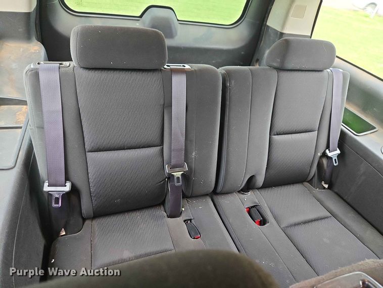 image for item EW0416 2013 Chevrolet Suburban SUV