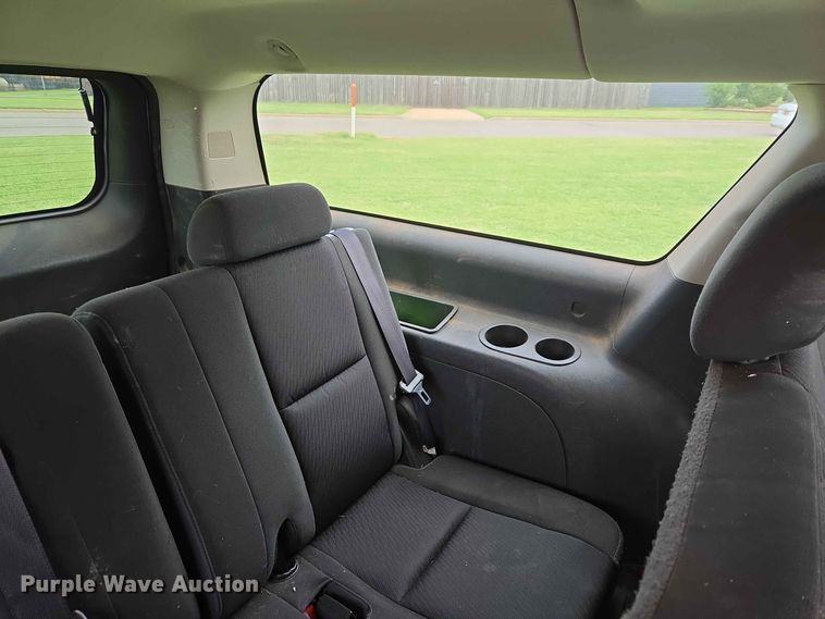 image for item EW0416 2013 Chevrolet Suburban SUV