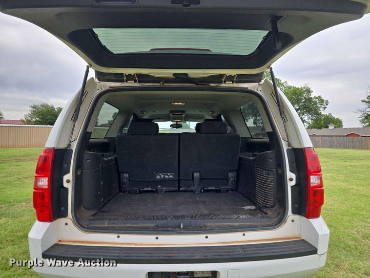 image for item EW0416 2013 Chevrolet Suburban SUV