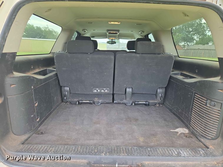 image for item EW0416 2013 Chevrolet Suburban SUV