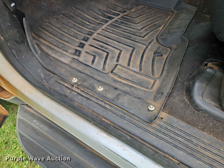 image for item EW0416 2013 Chevrolet Suburban SUV