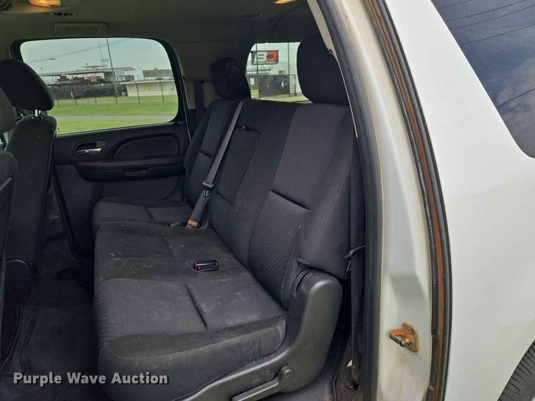 image for item EW0416 2013 Chevrolet Suburban SUV