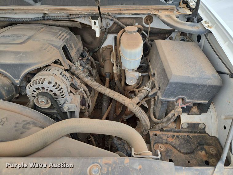 image for item EW0416 2013 Chevrolet Suburban SUV