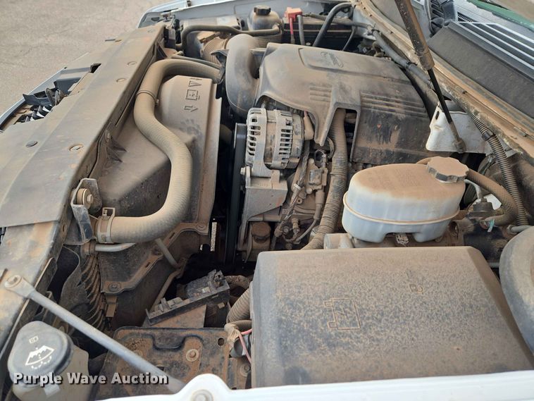 image for item EW0416 2013 Chevrolet Suburban SUV