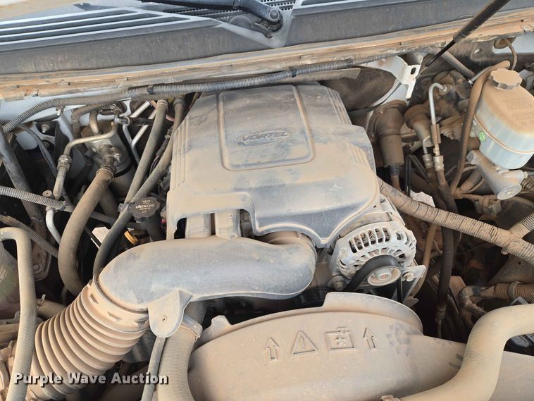 image for item EW0416 2013 Chevrolet Suburban SUV