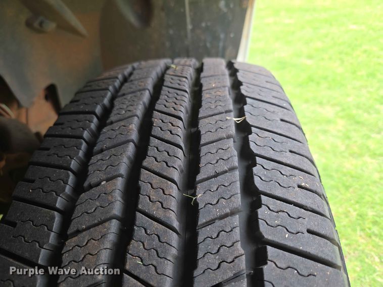 image for item EW0416 2013 Chevrolet Suburban SUV