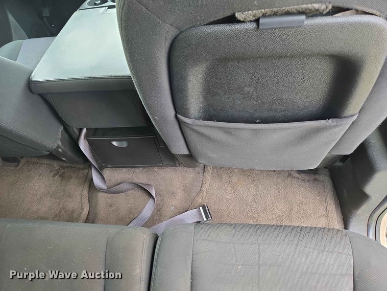 image for item EW0417 2011 Chevrolet Suburban SUV