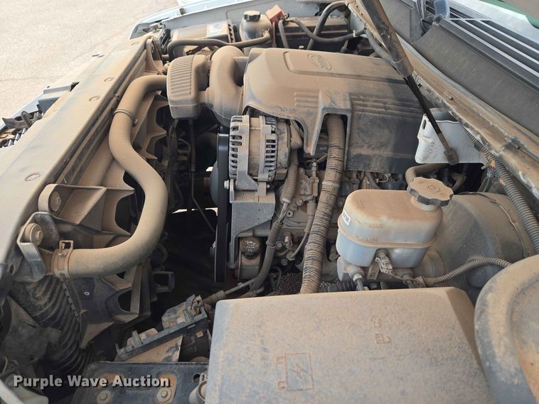 image for item EW0417 2011 Chevrolet Suburban SUV