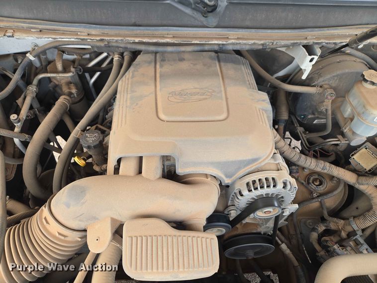 image for item EW0417 2011 Chevrolet Suburban SUV
