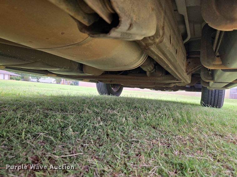 image for item EW0417 2011 Chevrolet Suburban SUV