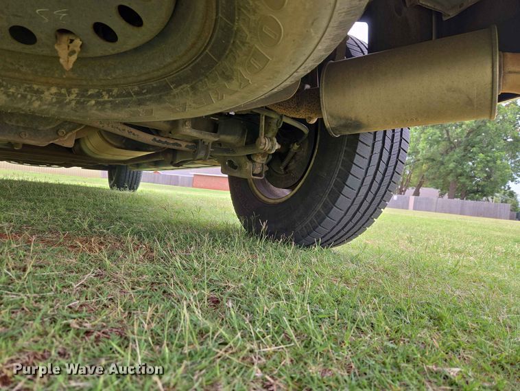 image for item EW0417 2011 Chevrolet Suburban SUV