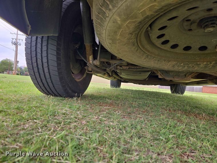 image for item EW0417 2011 Chevrolet Suburban SUV