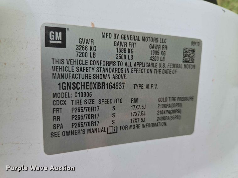 image for item EW0417 2011 Chevrolet Suburban SUV