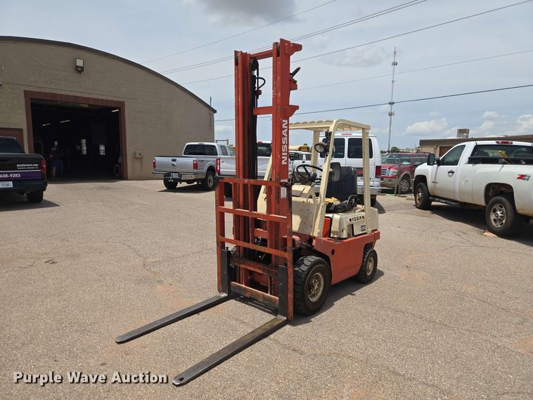 image for item EW0421 Nissan 2700 