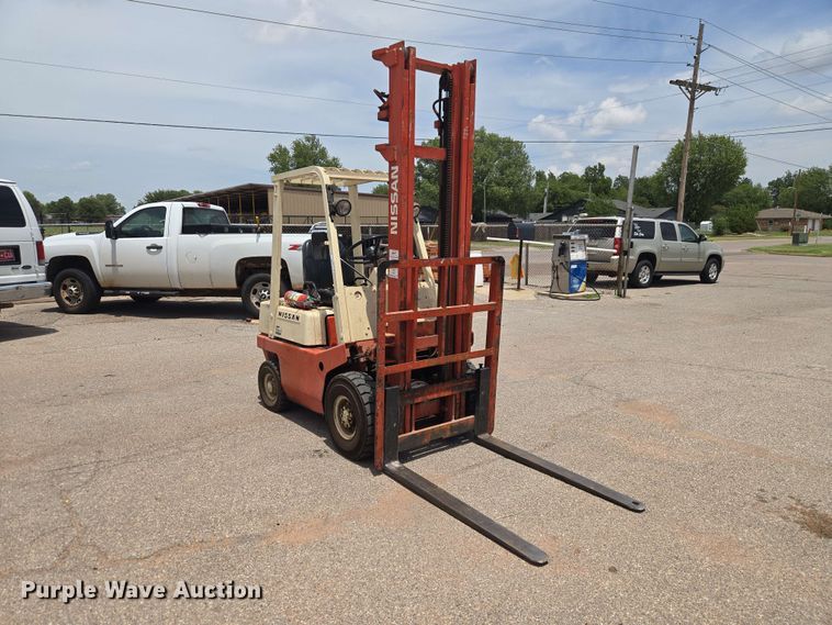 image for item EW0421 Nissan 2700 
