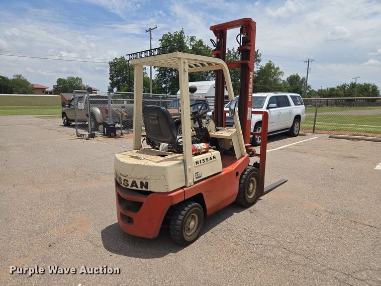 image for item EW0421 Nissan 2700 