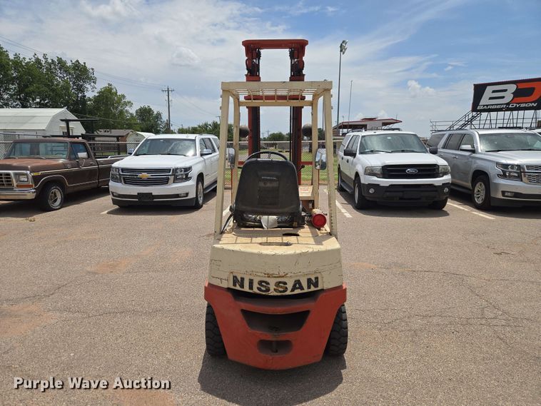image for item EW0421 Nissan 2700 