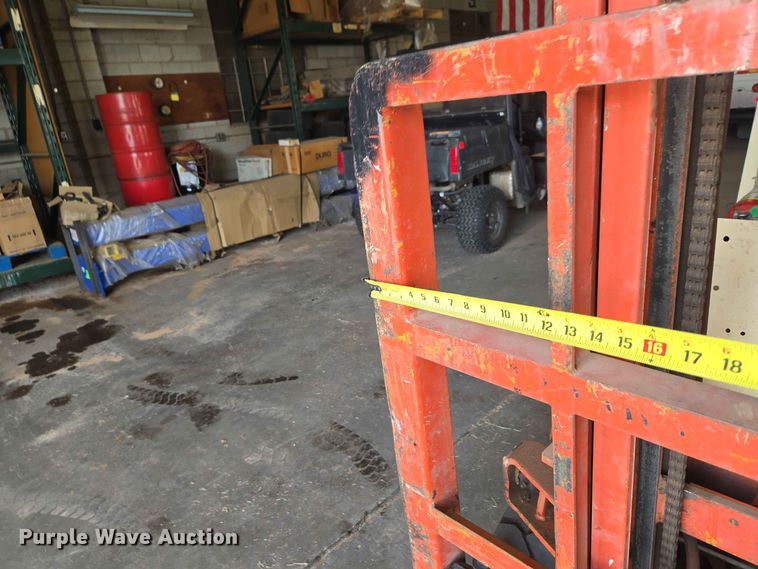 image for item EW0421 Nissan 2700 