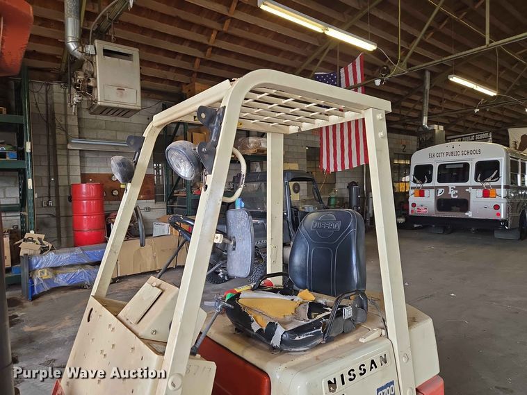 image for item EW0421 Nissan 2700 