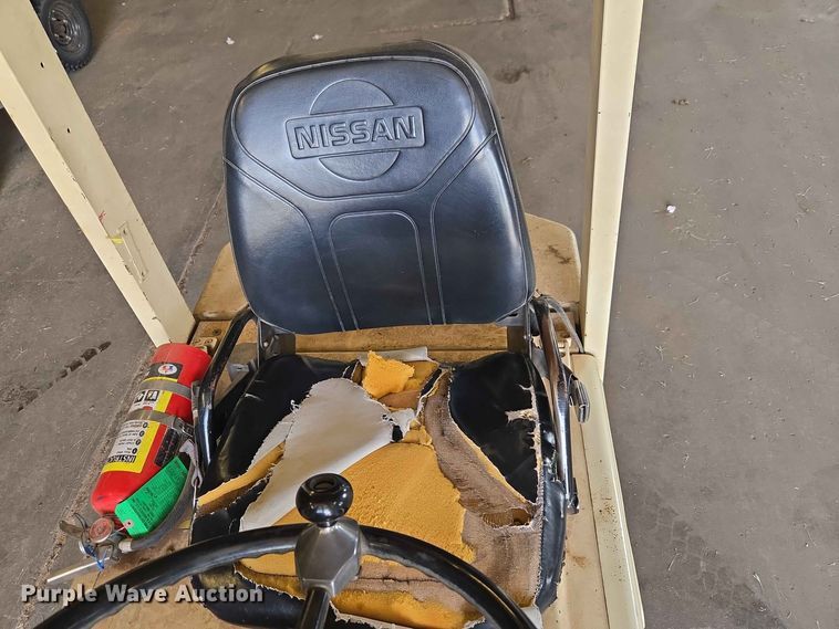 image for item EW0421 Nissan 2700 