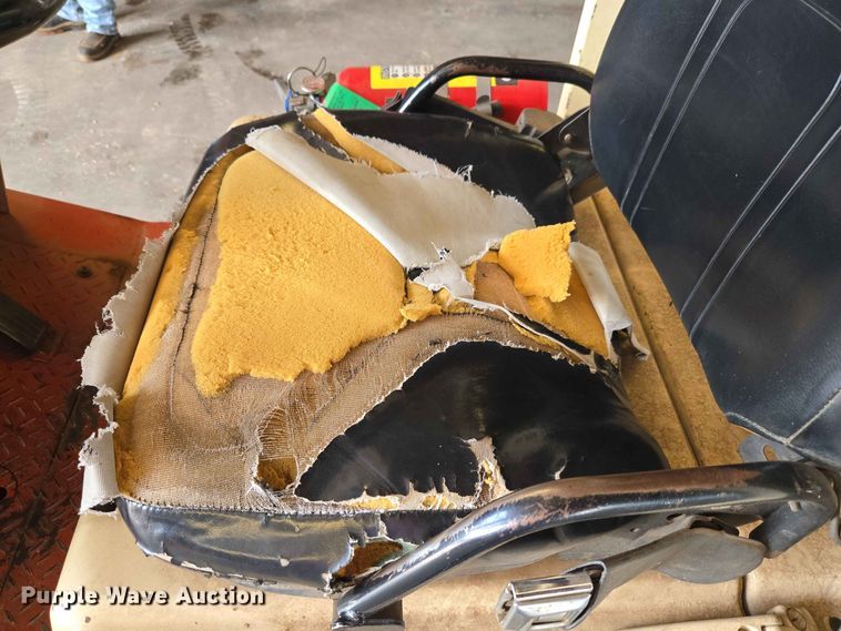 image for item EW0421 Nissan 2700 