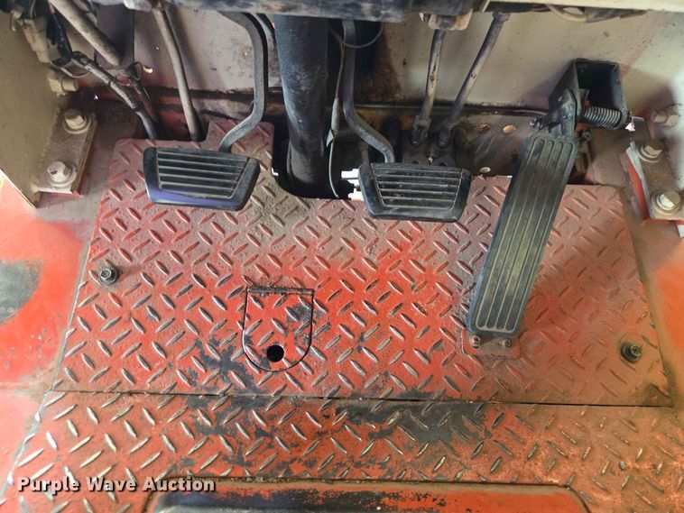 image for item EW0421 Nissan 2700 