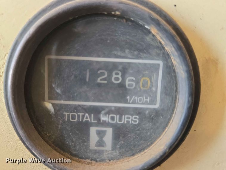 image for item EW0421 Nissan 2700 