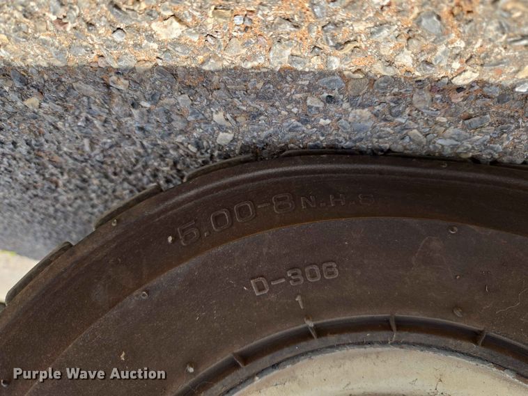 image for item EW0421 Nissan 2700 