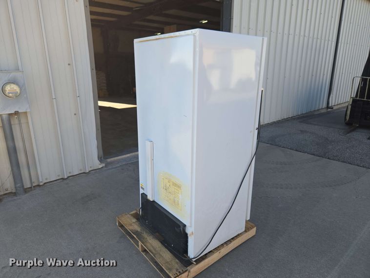 image for item EW0447 Fisher 307 Low temperature incubator