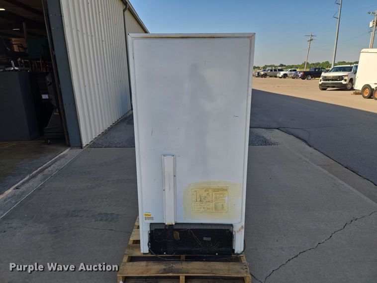 image for item EW0447 Fisher 307 Low temperature incubator