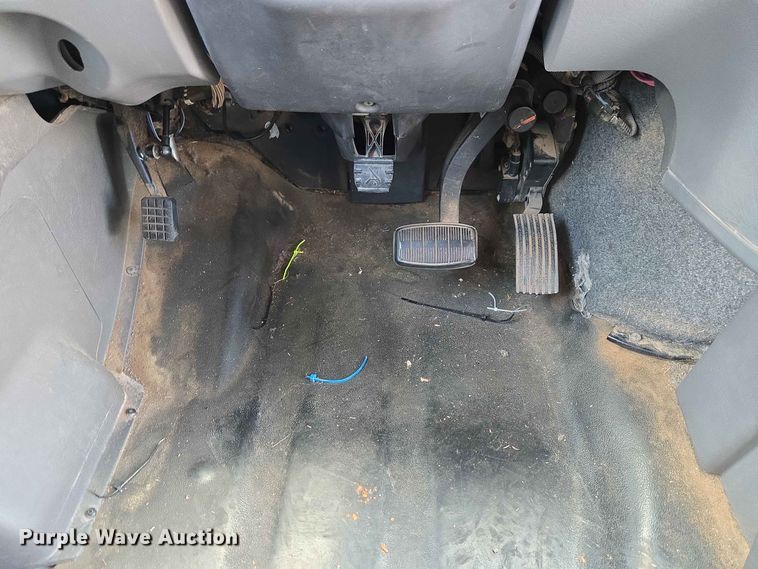 image for item EW0452 2013 Freightliner B2 school bus