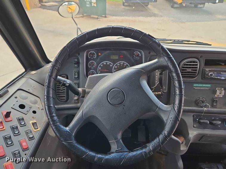 image for item EW0452 2013 Freightliner B2 school bus