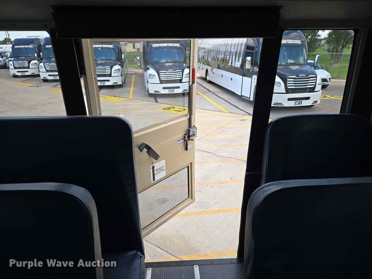image for item EW0452 2013 Freightliner B2 school bus