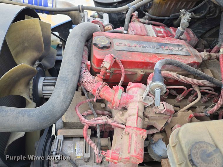 image for item EW0452 2013 Freightliner B2 school bus