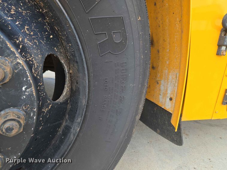 image for item EW0452 2013 Freightliner B2 school bus
