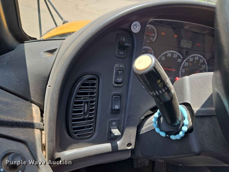 image for item EW0453 2015 Freightliner B2 school bus