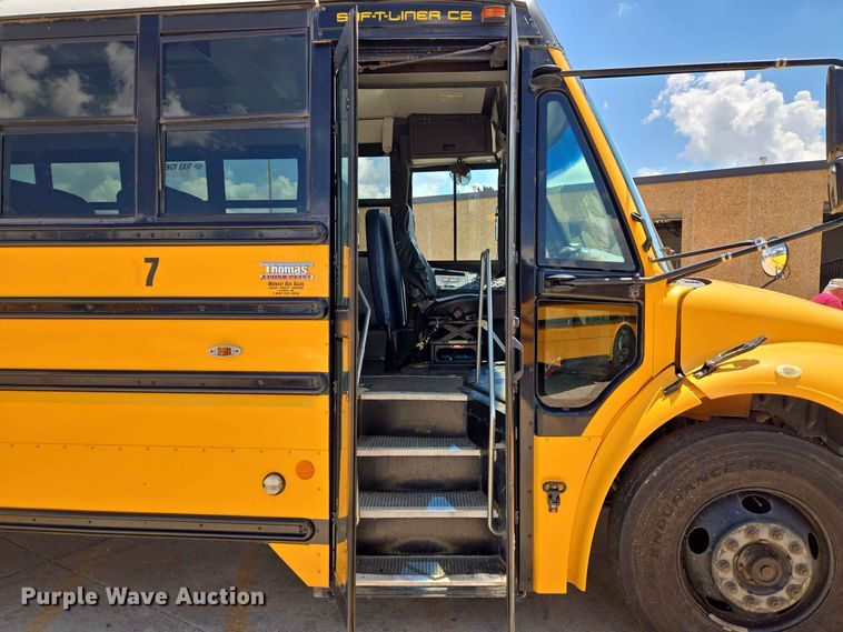 image for item EW0454 2009 Freightliner B2 school bus