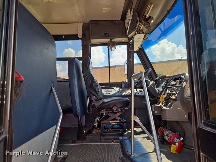 image for item EW0454 2009 Freightliner B2 school bus