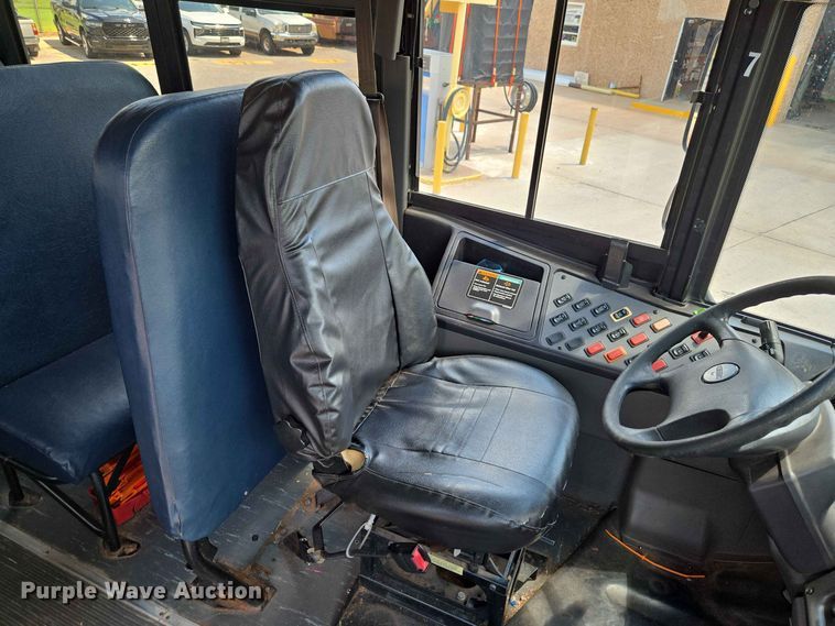 image for item EW0454 2009 Freightliner B2 school bus