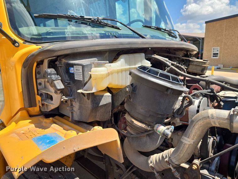 image for item EW0454 2009 Freightliner B2 school bus