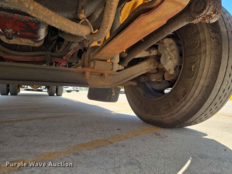 image for item EW0454 2009 Freightliner B2 school bus