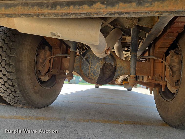 image for item EW0454 2009 Freightliner B2 school bus