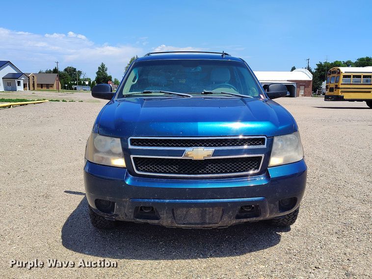 image for item EW1042 2007 Chevrolet Suburban 1500 SUV